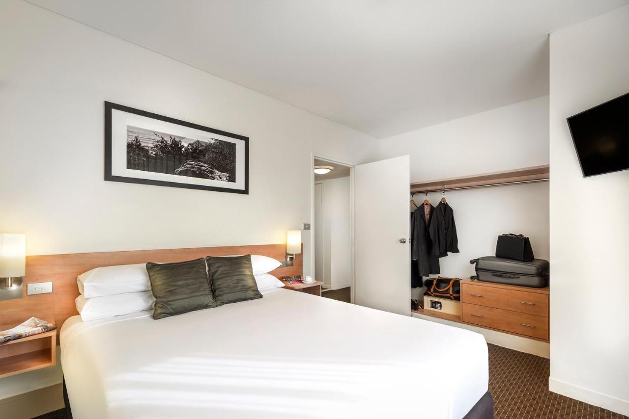 Ibis Melbourne Hotel And Apartments Exteriör bild